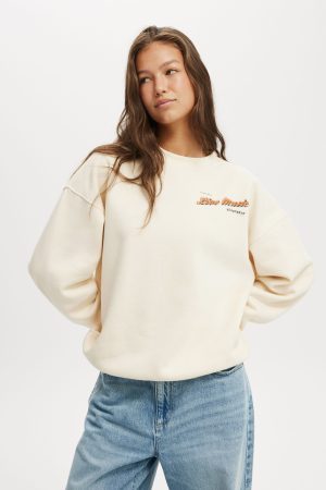 Classic Fleece Graphic Crew Sweatshirt