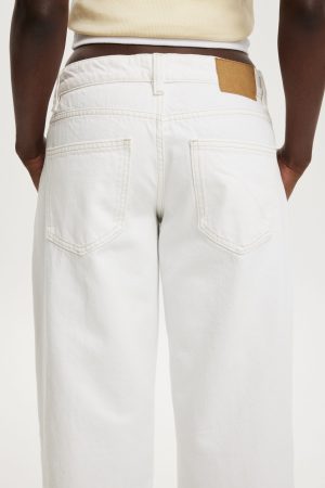 Low Rise Straight Jean