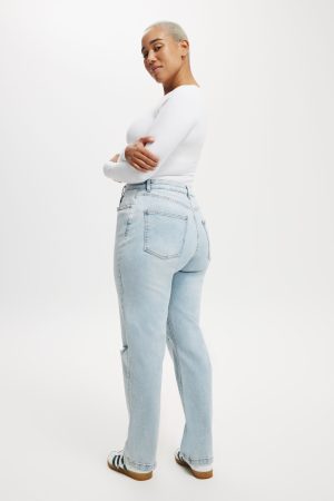 Curvy Stretch Straight Jean