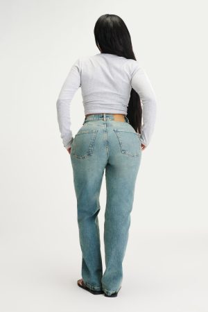 Curvy Stretch Straight Jean