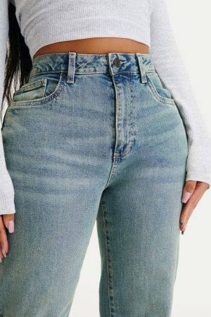 Curvy Stretch Straight Jean