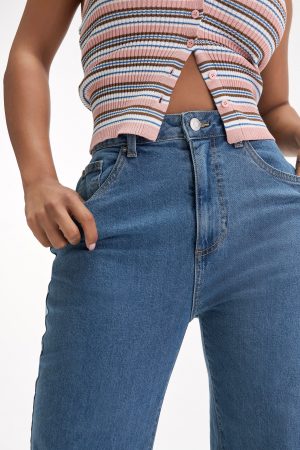 Curvy Stretch Straight Jean