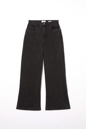 Curvy Stretch Wide Jean