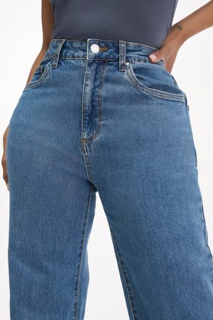 Curvy Stretch Wide Jean