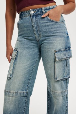 Curvy Cargo Wide Jean