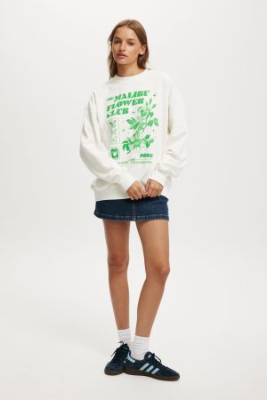 Classic Graphic Crew Sweatshirt