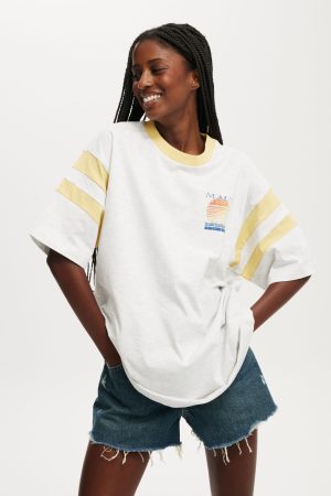 Super Oversized Graphic Tee