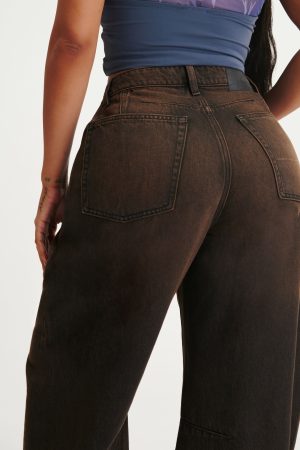 Curvy Barrel Jean