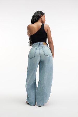 Curvy Barrel Jean
