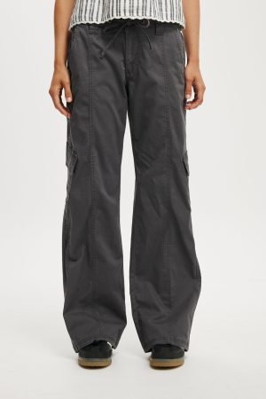Low Rise Cargo Pant