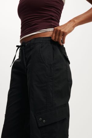 Low Rise Cargo Pant