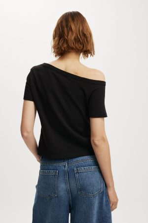 Arlie Asymmetric Short Sleeve