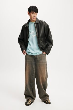 Box Fit Graphic T-Shirt