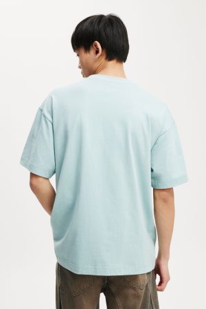 Box Fit Graphic T-Shirt