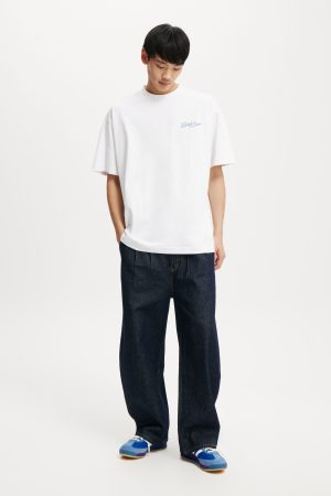 Box Fit Graphic T-Shirt