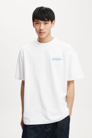 Box Fit Graphic T-Shirt