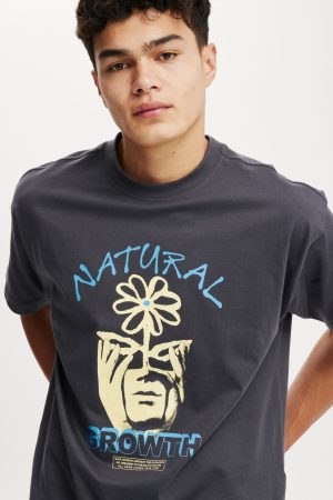 Box Fit Graphic T-Shirt