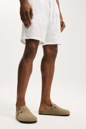 Closed Toe Buckle Slide