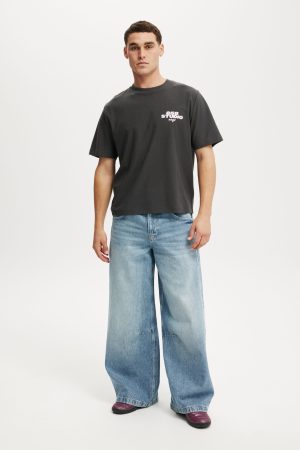 Cropped Fit Graphic T-Shirt