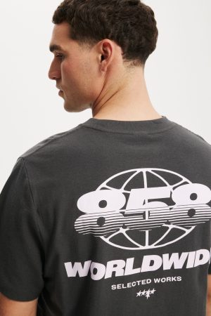 Cropped Fit Graphic T-Shirt