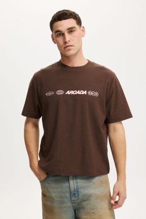 Cropped Fit Graphic T-Shirt