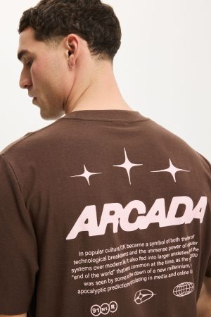 Cropped Fit Graphic T-Shirt