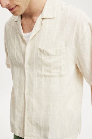 Box Fit Short Sleeve Shirt