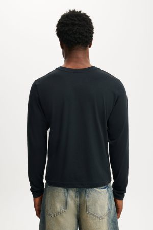 Cropped Fit Long Sleeve