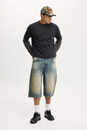 Cropped Fit Long Sleeve