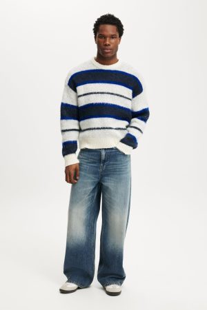 Box Fit Fuzzy Crew Knit