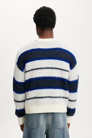 Box Fit Fuzzy Crew Knit