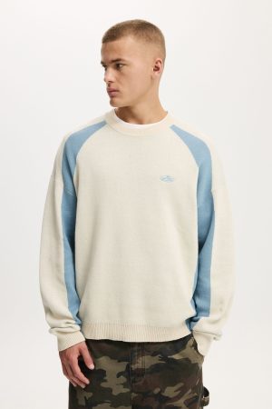 Sports Core Crew Knit