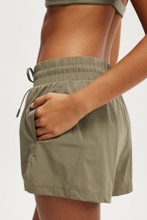 On The Fly Tie Up Short