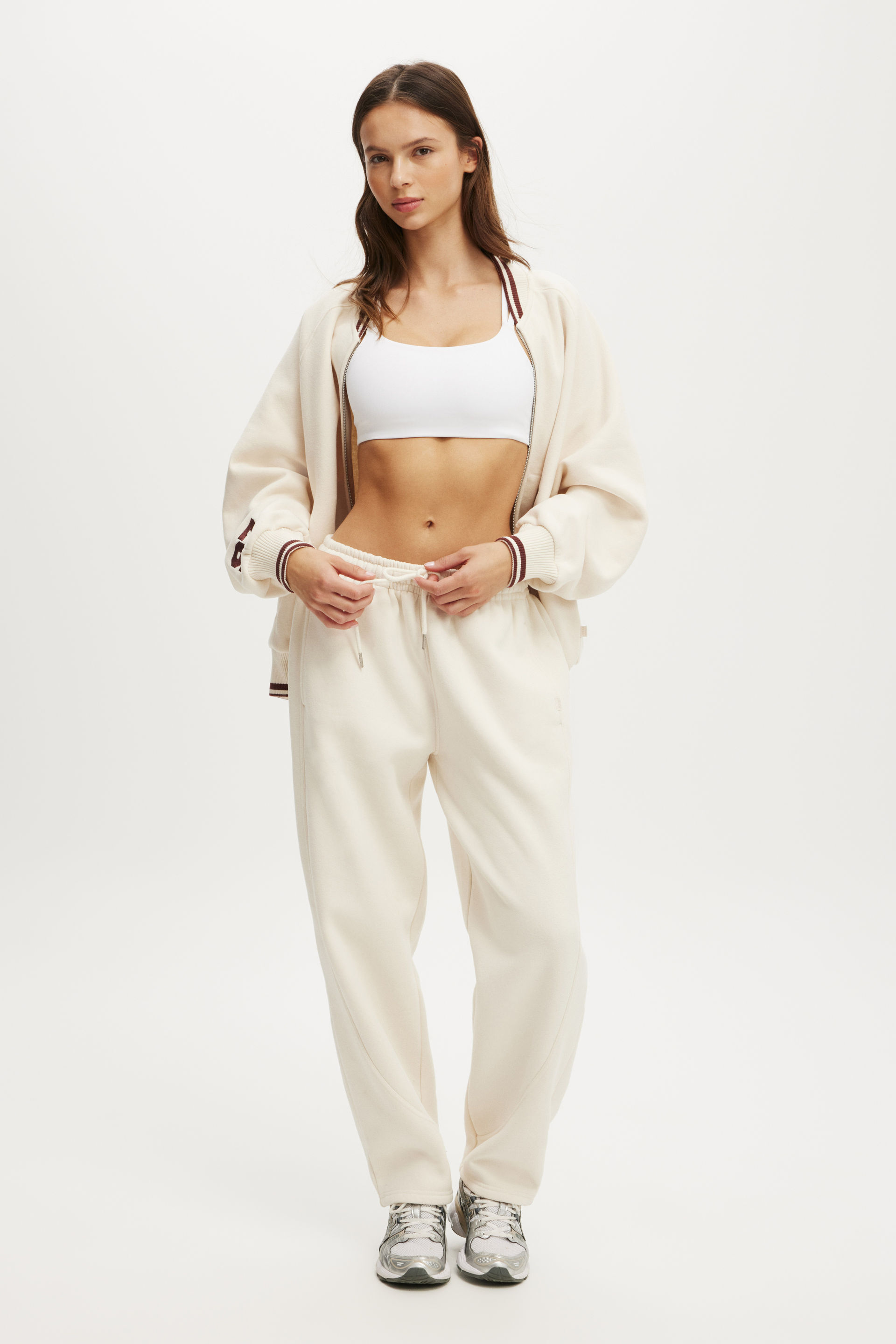 Plush Essential Barrel Sweatpant