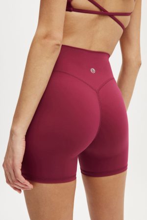 Ultra Luxe Invisible Scrunch Shortie Short