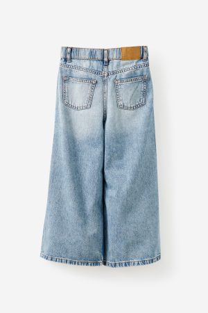 Pleat Front Relaxed Denim Jean