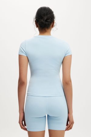 Ultra Soft Fitted Tshirt